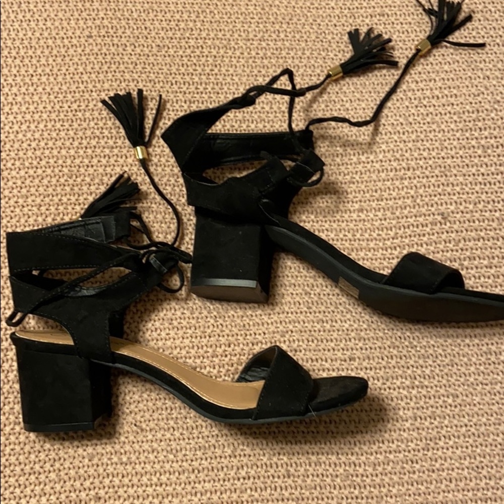 black short heels